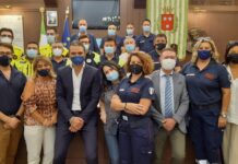 Monopoli, pergamene ai volontari dell’hub vaccinale. Annese: “Supporto insostituibile”