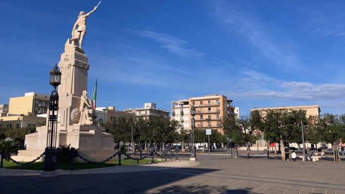 borgo monopoli piazza