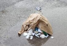 Raccolta carta a Monopoli: vento, pioggia e sacchetti sparsi, Pdf: “Un disastro”