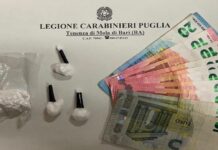 Vede i Carabinieri e scappa, arrestato 37enne con 4 dosi di cocaina