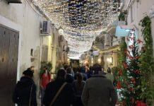 A Monopoli per andare in un locale, ma con il green pass di altri: coppia denunciata