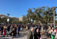 Coronavirus, via le mascherine all’aperto dall’11 febbraio