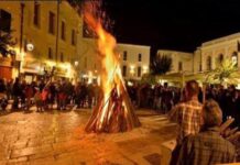 A Monopoli stasera la festa dei falò. Musiche da “balcoscenico” e sfizi antichi