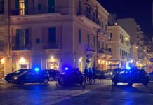 Monopoli, occupa un vicolo con i funghi riscaldanti: esercente sanzionato