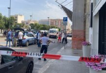 Monopoli, morto in piazza un 35enne di Afragola