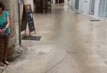 Monopoli, piove pochi minuti e via Porto si allaga