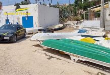 Abusivismo sulla costa: sequestrati ombrelloni, sdraio e beni alimentari. Intensificati i controlli