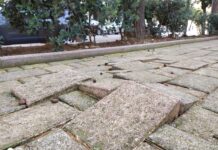 Monopoli, pavimentazione sconnessa in piazza S.Antonio. Brescia: “Si inciampa, va ripristinata”