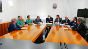 TAVOLO CONFERENZA STAMPA DE BELLIS BARIATRICA