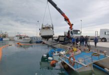 Affondano 2 pescherecci, operazioni in corso per tirarli su