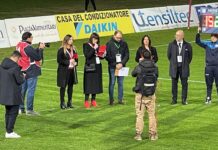 Monopoli, no alla violenza sulle donne, allo stadio la campagna #nonseisola