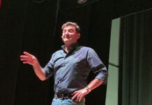 Max Giusti racconta gli Italiani al Radar: “Va tutto bene” approdato a Monopoli