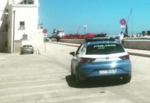 Monopoli, si è finto poliziotto per 11 anni di relazione. Denunciato