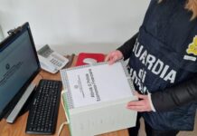 Scoperto falso odontoiatra: estrazioni di denti e installazioni di protesi senza titolo