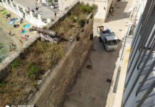 Portavecchia, mura cinquecentesche sgretolate. Area transennata, un lettore: “Pericoloso”