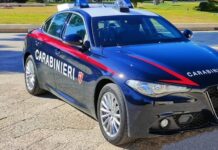 È ai domiciliari, ma organizza un “coca party” in casa: 25enne ritorna in carcere