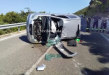Monopoli, impatto tra 2 auto: una ribaltata su un fianco. Feriti in ospedale