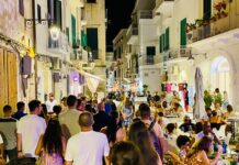 Residenti espulsi e affitti brevi, la Regione mette il freno: “Limiti numerici alle locazioni turistiche”