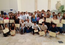 Monopoli, ecco i giovani talenti: pergamena ai diplomati con 100 e con lode