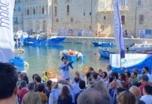 Monopoli, seconda domenica di Gozzovigliando: asta del pesce, mercatini e giri in barca