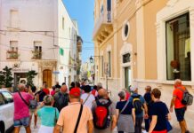 Overtourism, “La domanda non è se essere favorevoli o contrari alle strutture ricettive, ma quale Monopoli vogliamo tra 10, 20 o 30 anni”