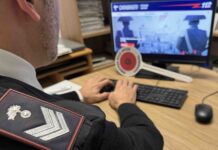 “Sei solo in casa? Sono appena uscita dalla doccia, vuoi vedermi?”: in aumento le vittime di sextortion e dei ricatti online