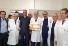 Pergamena al dott. De Carolis: l’ospedale di Monopoli 1° in Italia per le fratture al femore operate entro 48 h