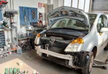 Monopoli, autocarrozzeria abusiva: artigiano denunciato. Sanzione da 5mila euro