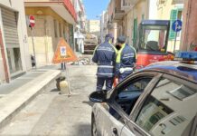 Monopoli, scavi stradali senza accorgimenti di sicurezza: 1.732 euro di sanzione al responsabile del cantiere