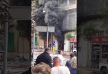 Monopoli, operazione di spegnimento del rogo in via Camicia: il video