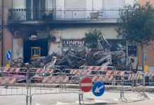 Monopoli, divieto di fermata e transito veicolare e pedonale in via Camicia dopo l’incendio: c’è l’ordinanza