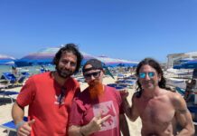 Monopoli, Rocchetti e Burns della band di Vasco Rossi al mare: relax prima dei concerti