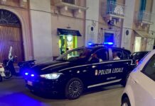 Monopoli, stretta su tavolini e dehors abusivi: 25 sanzioni in meno di 2 mesi