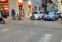 Monopoli, va a fare la spesa e si accascia a centro strada: anziano soccorso