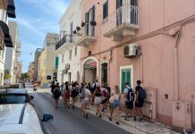 Monopoli, “Una volta avevo dei vicini di casa, ora al posto loro ci sono i turisti”