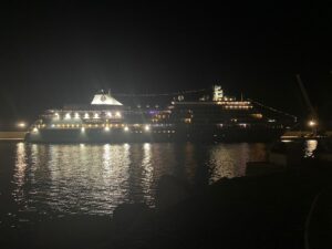 silver whisper 3