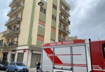 Monopoli, cadono calcinacci: intervento di Vigili del Fuoco e Polizia Locale in via Bixio