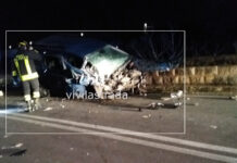 Monopoli, auto fuori strada impatta contro muretto, 23enne del posto in ospedale