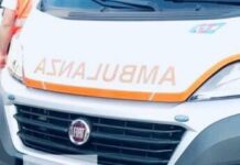 Travolto dal furgone che aveva parcheggiato, muore operaio 59enne