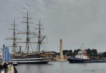 I ragazzi di “Specchi-Laboratori inclusivi” il 17 aprile a bordo dell’Amerigo Vespucci