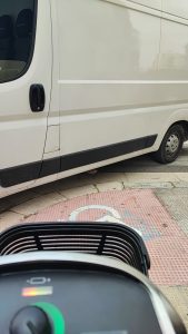 disabili sosta rampa ostruita