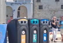 Monopoli, via i piccoli cestini: al porto e al Castello arrivano le isole ecologiche