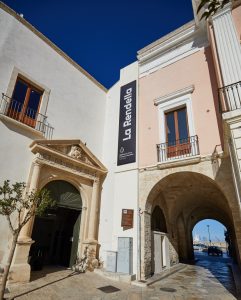 Biblioteca Rendella 1