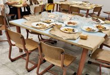 Monopoli, mensa scolastica, torna la pasta al pomodoro. I genitori: “Ringraziamo, ma restiamo vigili”