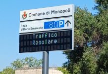 Monopoli, ecco i pannelli che informano su traffico, parcheggi liberi al borgo e allerte