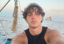 Morto dopo un tuffo dalla scogliera, chi era Francesco. Il sindaco: “Ora è il momento del silenzio”