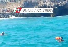 Monopoli, in preda al panico perchè non riescono a tornare a riva: salvati 2 anziani