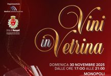 Monopoli, torna “Vini in vetrina”: degustazioni gratuite passeggiando per le vie del centro