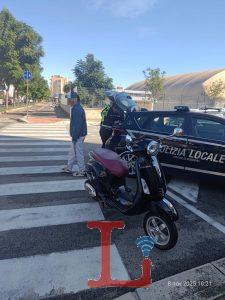 incidente auto polizia locale moto
