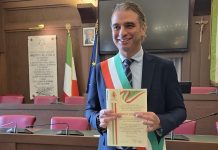 Monopoli, conferimento cittadinanza italiana a 5 persone. Annese: “Momento di grande valore civile”